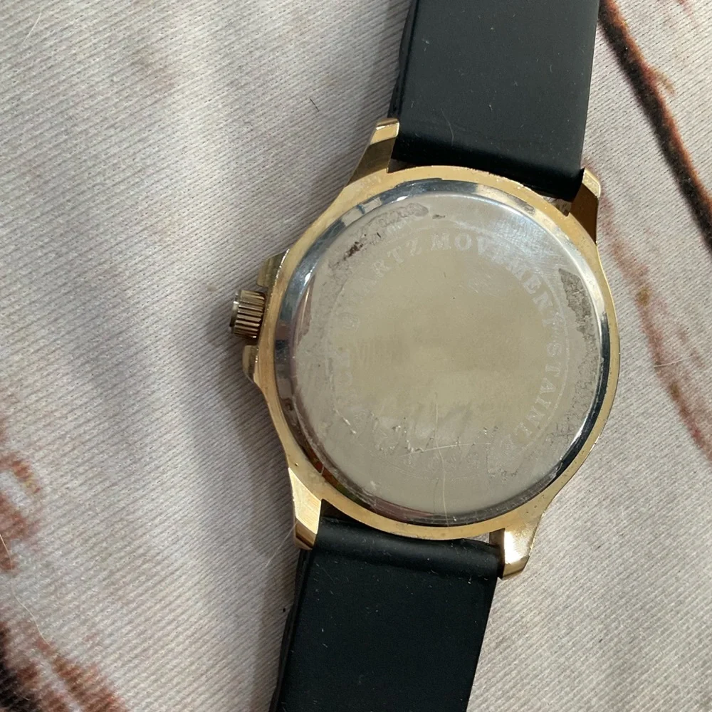 BLACK SILICONE‎ POLKA DOT FASHION WATCH